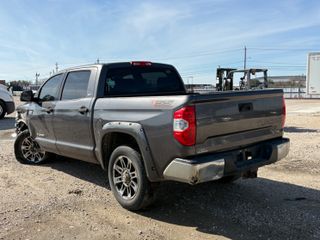 2015 Toyota Tundra SR5 5.7L V8 - Exterior Rear Left Corner Image